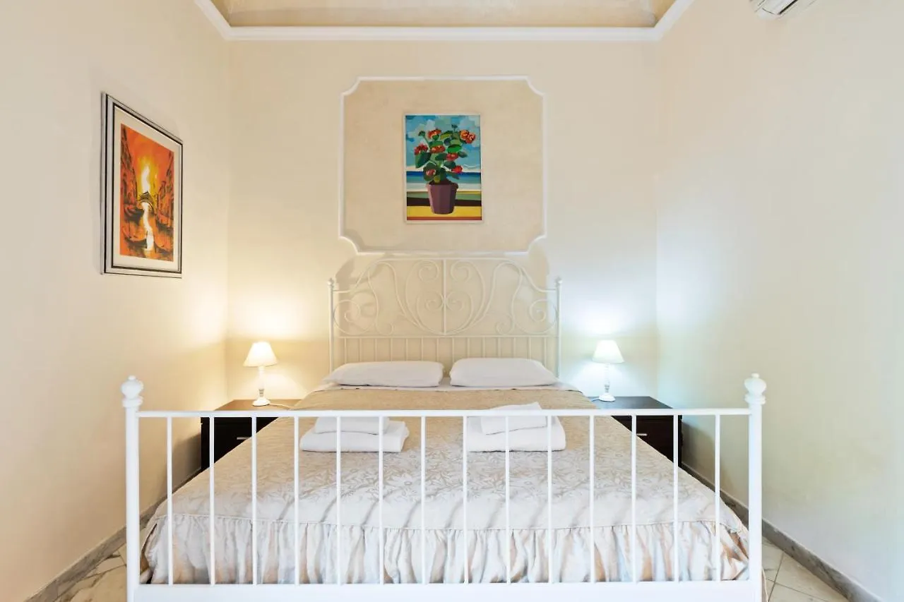 Pergola Theater Apartment Florence