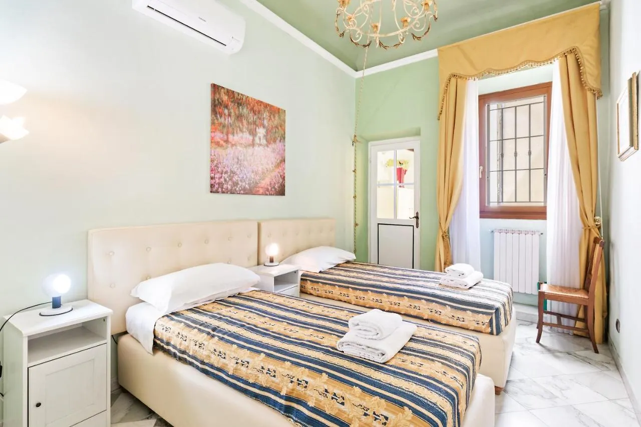 Pergola Theater Apartment Florence