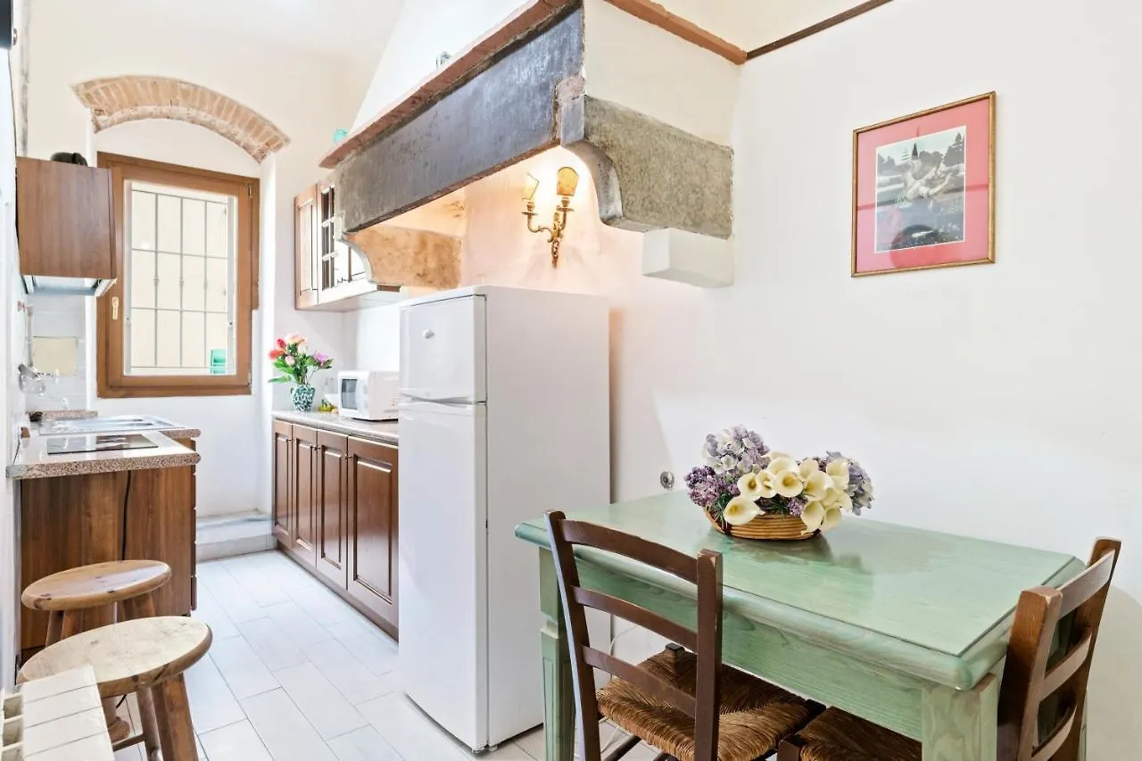 Pergola Theater Apartment Florence